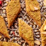 Kaju Katli Recipe: सर्दियों में खाने के लिए बनाएं खास काजू कतली!