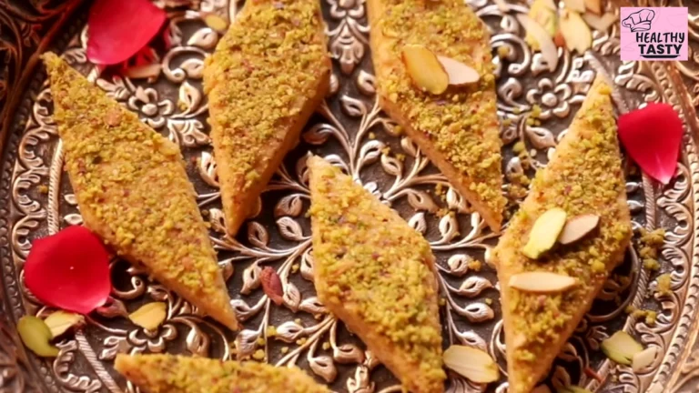 Kaju Katli Recipe: सर्दियों में खाने के लिए बनाएं खास काजू कतली!