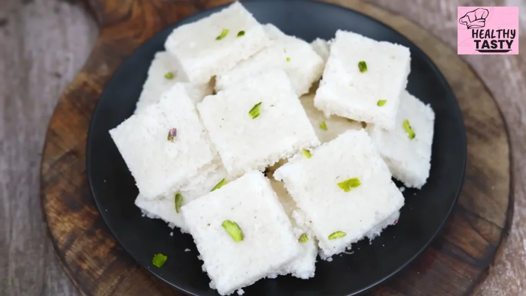 Coconut Barfi: 15 मिनट में तैयार करें नारियल बर्फी